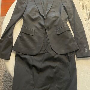Authentic Burberry Suit. Blazer and Skirt. Size 2 USA